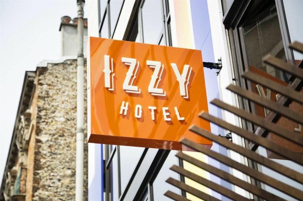 Hotel Izzy Issy-les-Moulineaux Exteriör bild
