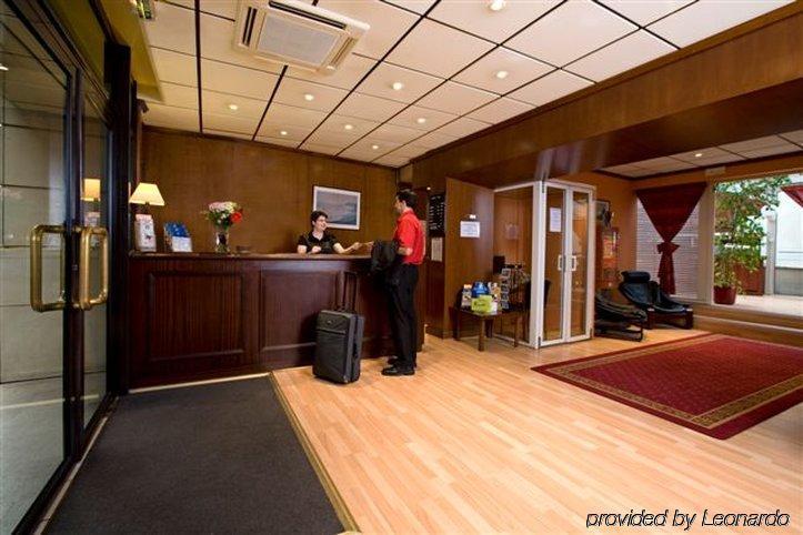 Hotel Izzy Issy-les-Moulineaux Inreriör bild