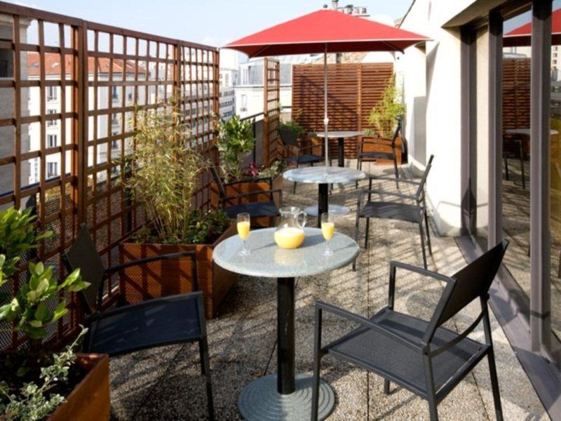 Hotel Izzy Issy-les-Moulineaux Exteriör bild